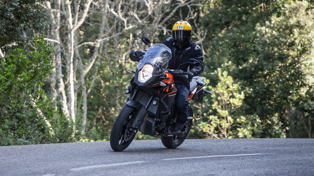 2017 KTM 1090 Adventure - First Ride