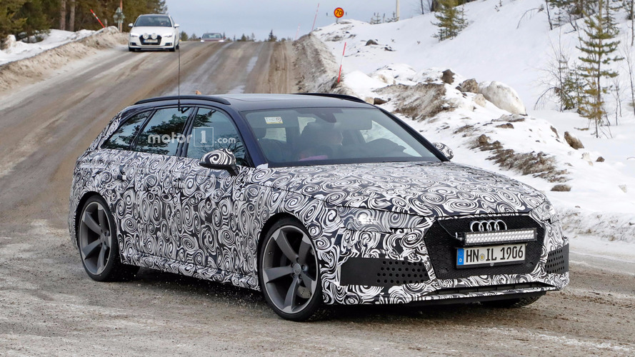 Audi RS4 Avant casus fotoğrafları