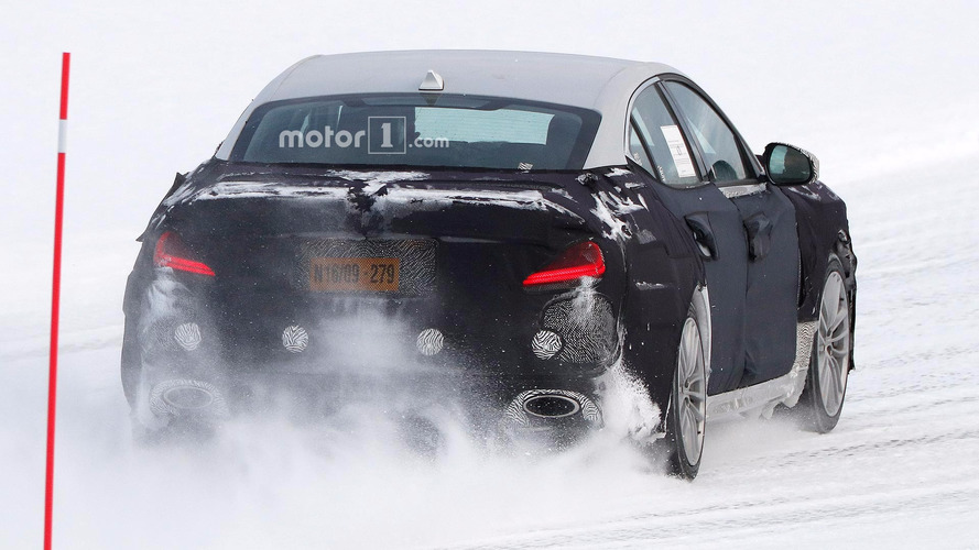 Genesis G70 casus fotoğrafları