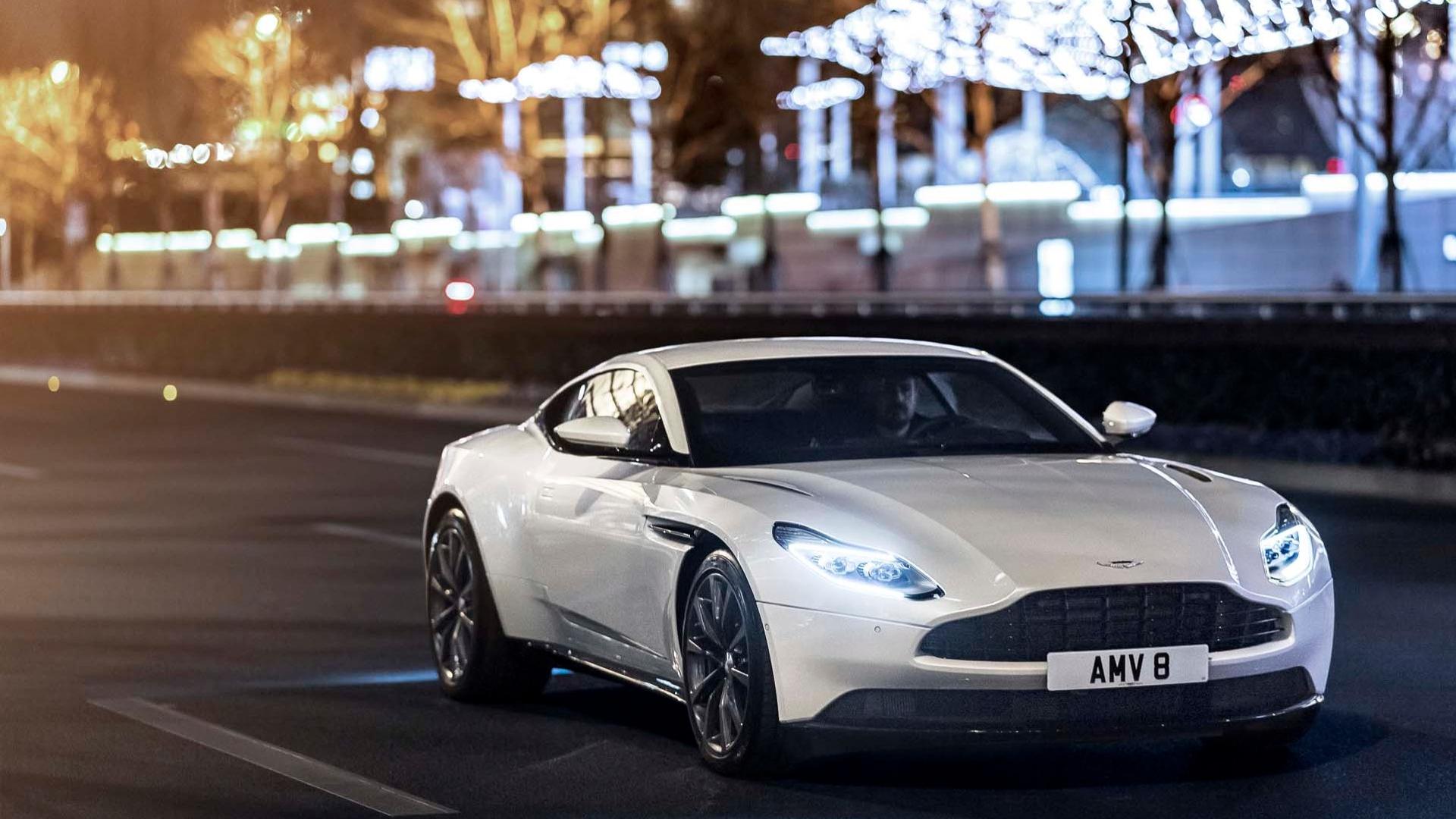 https://cdn.motor1.com/images/mgl/gbw1P/s1/aston-martin-db11-v8.jpg aston-martin-db11-v8