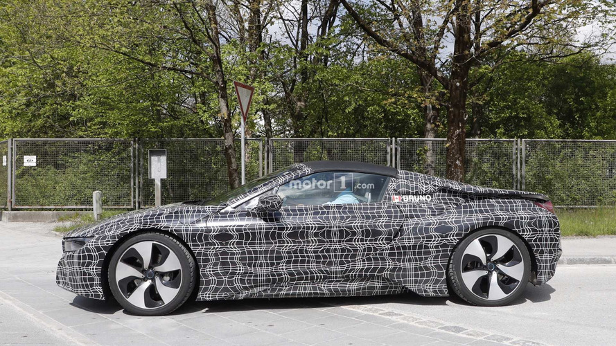 2018 BMW i8 Spyder spy photo