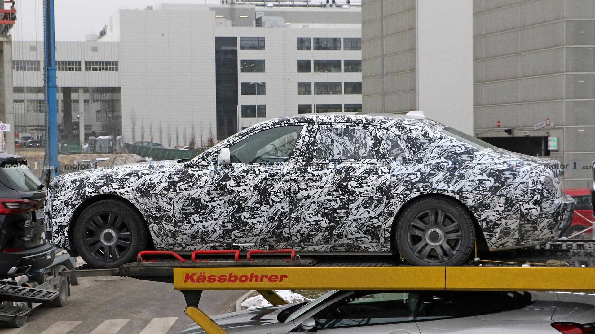 rolls-royce-ghost-spy-shots.jpg