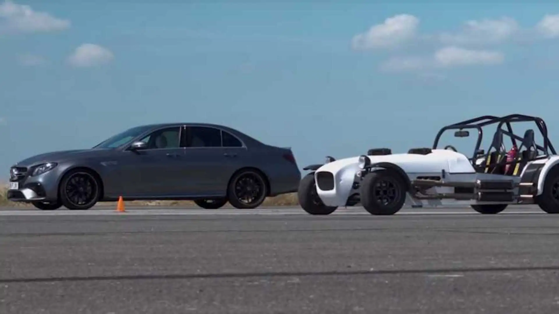 cars トラックまとめ amg-vs-zx10r-mk.webp