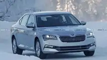 2019 Skoda Superb photos espion