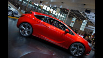 Opel GTC Paris Concept al Salone di Parigi 2010