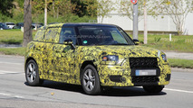 2017 MINI Countryman spy photo