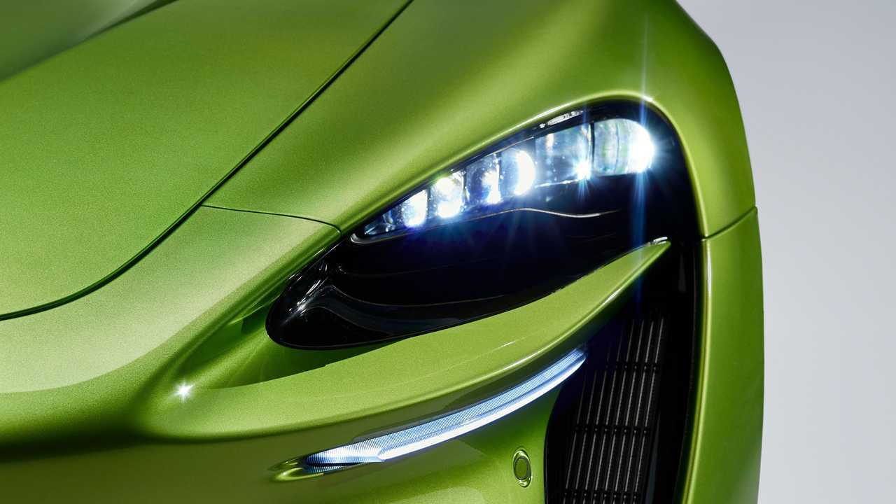 McLaren Artura 2021