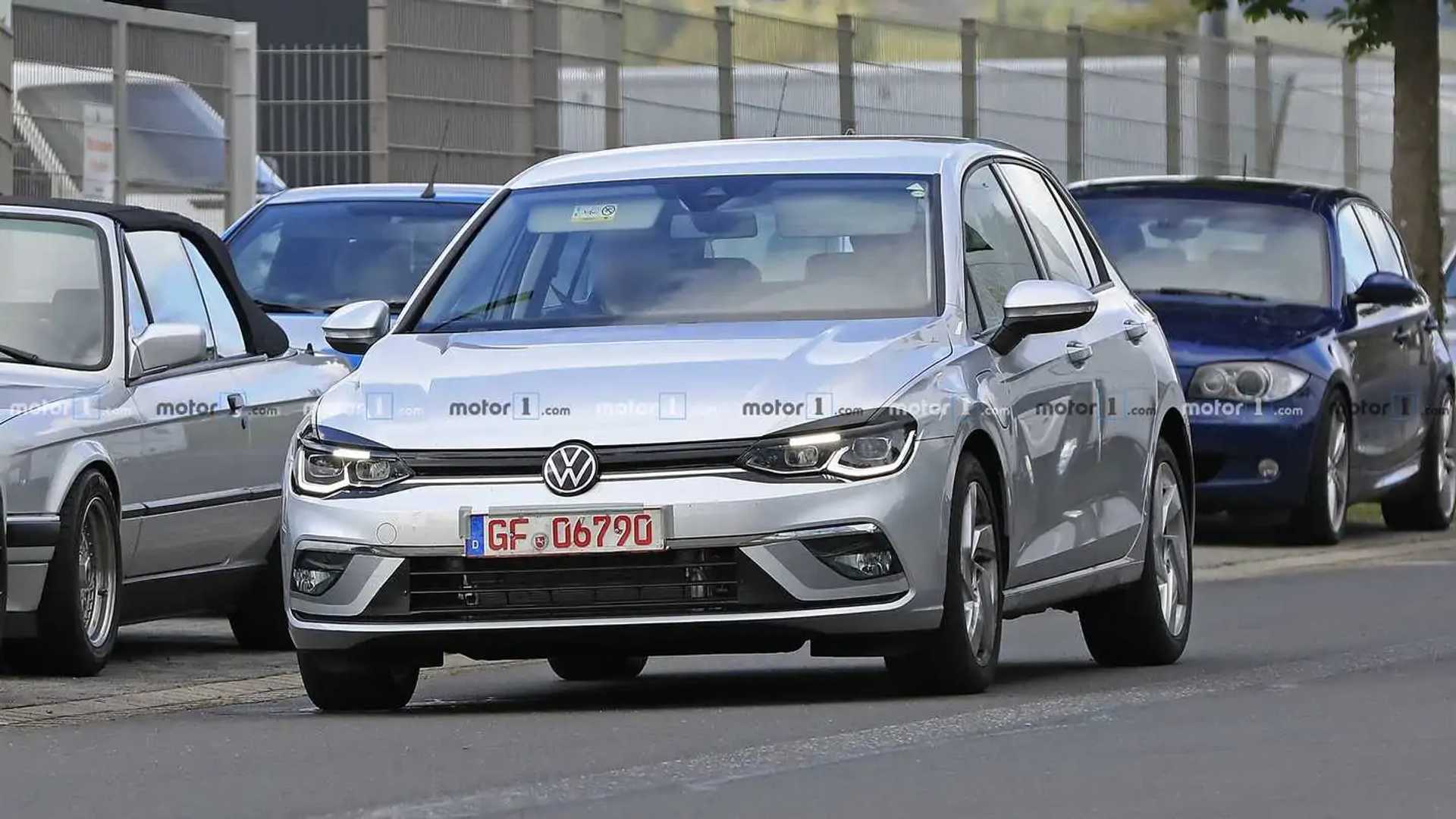 New VW Golf GTE spy photo