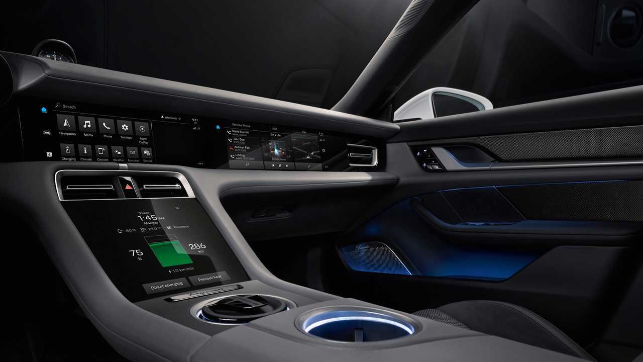 Porsche Taycan, gli interni