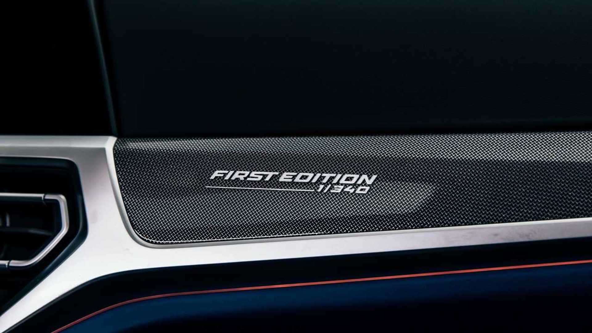 https://cdn.motor1.com/images/mgl/gpKeo/s1/bmw-m340i-xdrive-touring-first-edition.jpg