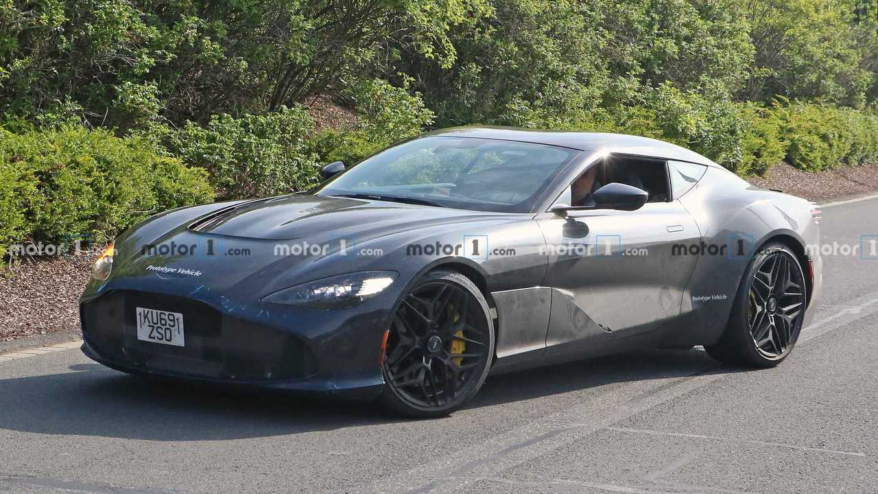 Aston Martin Zagato casus fotoğraf