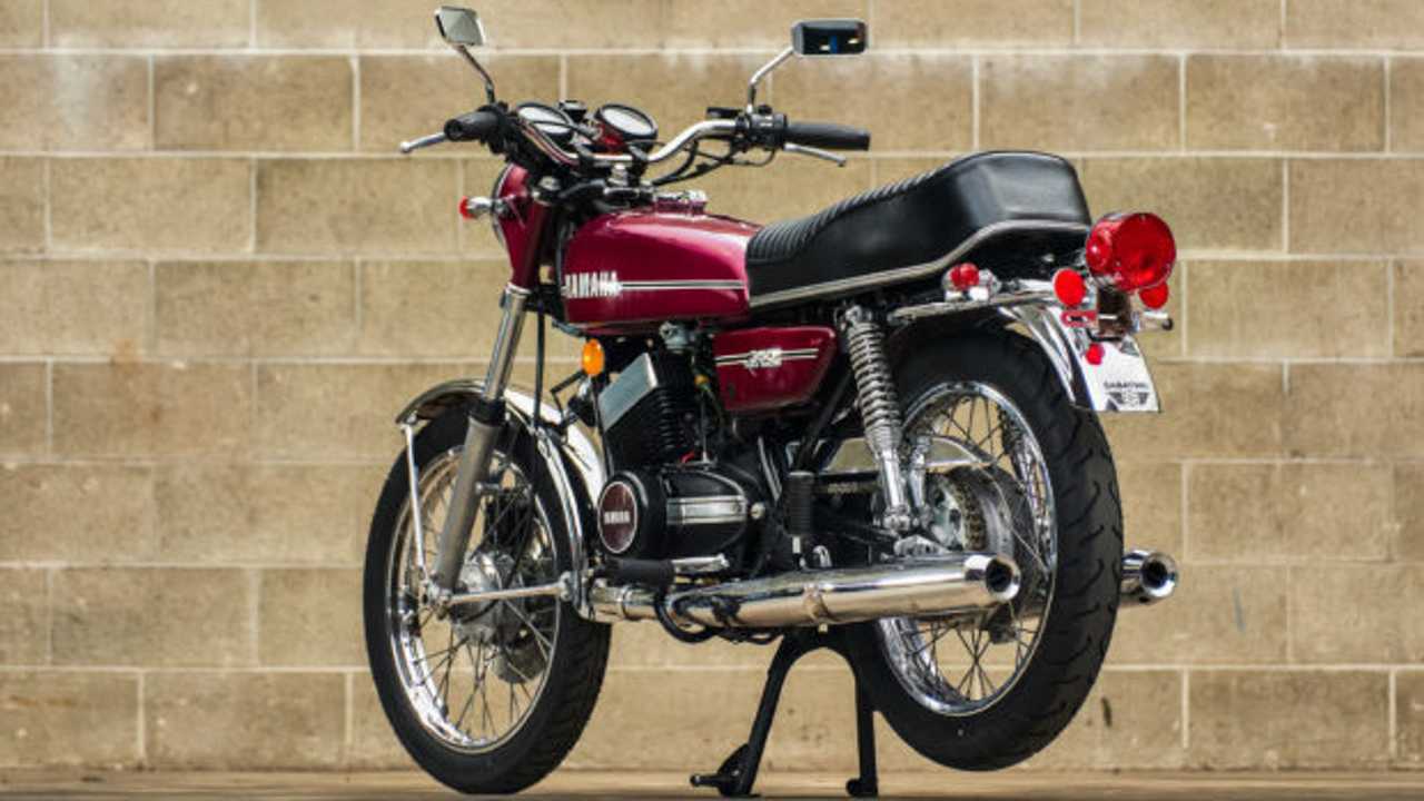 1974 Yamaha RD350 Up For Grabs