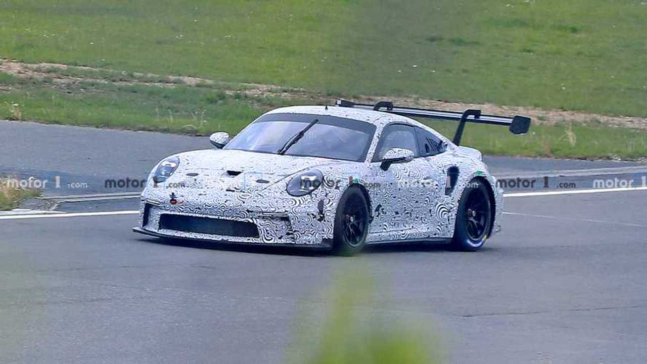 Porsche 911 GT3 R casus fotoğraf