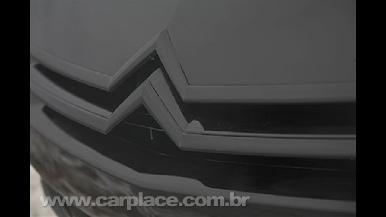 Citröen C6 Black Edition - Revista francesa mostra sedan totalmente preto