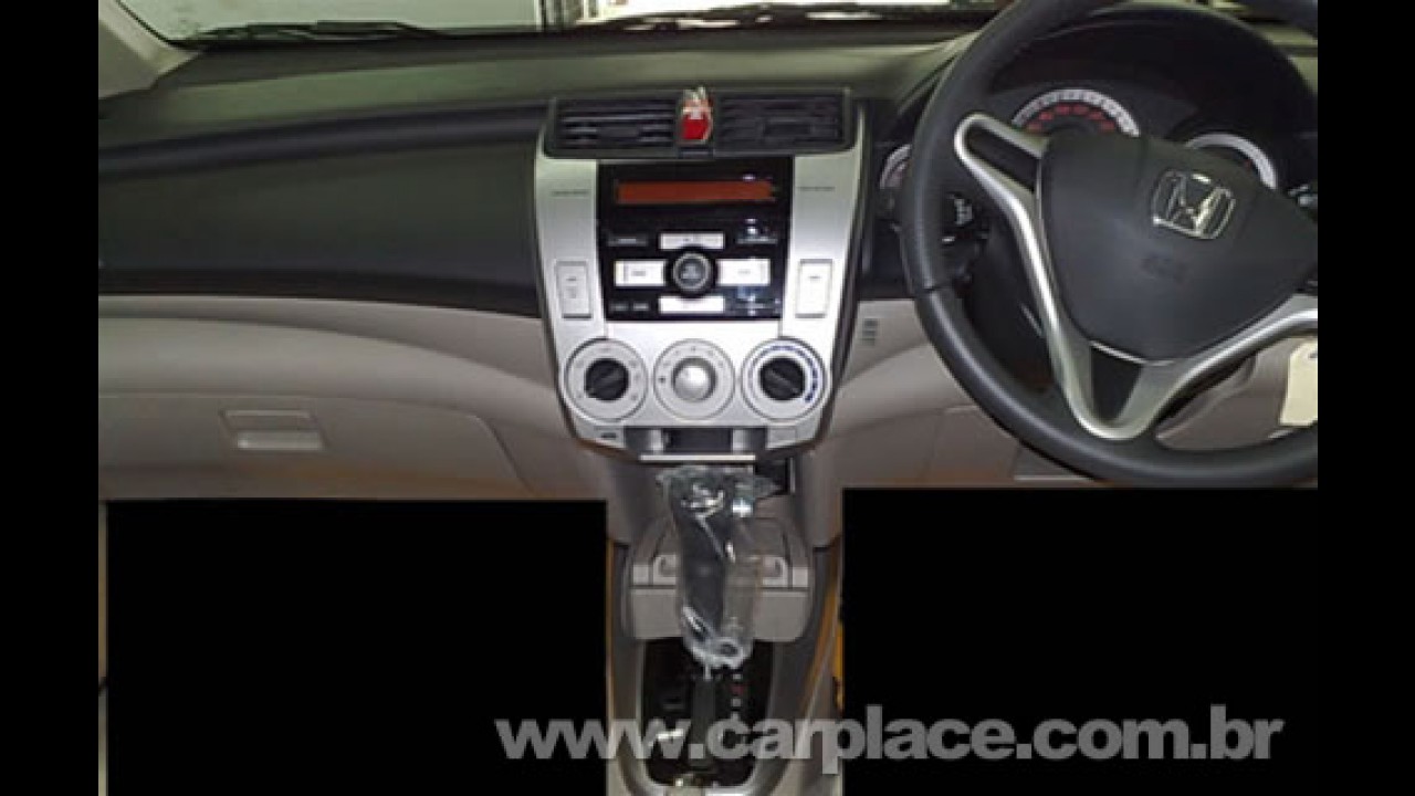 Novo Honda City - Novas fotos revelam detalhes do novo sedan derivado do Fit
