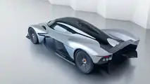 Aston Martin Valkyrie mit seriennaher Karosserie