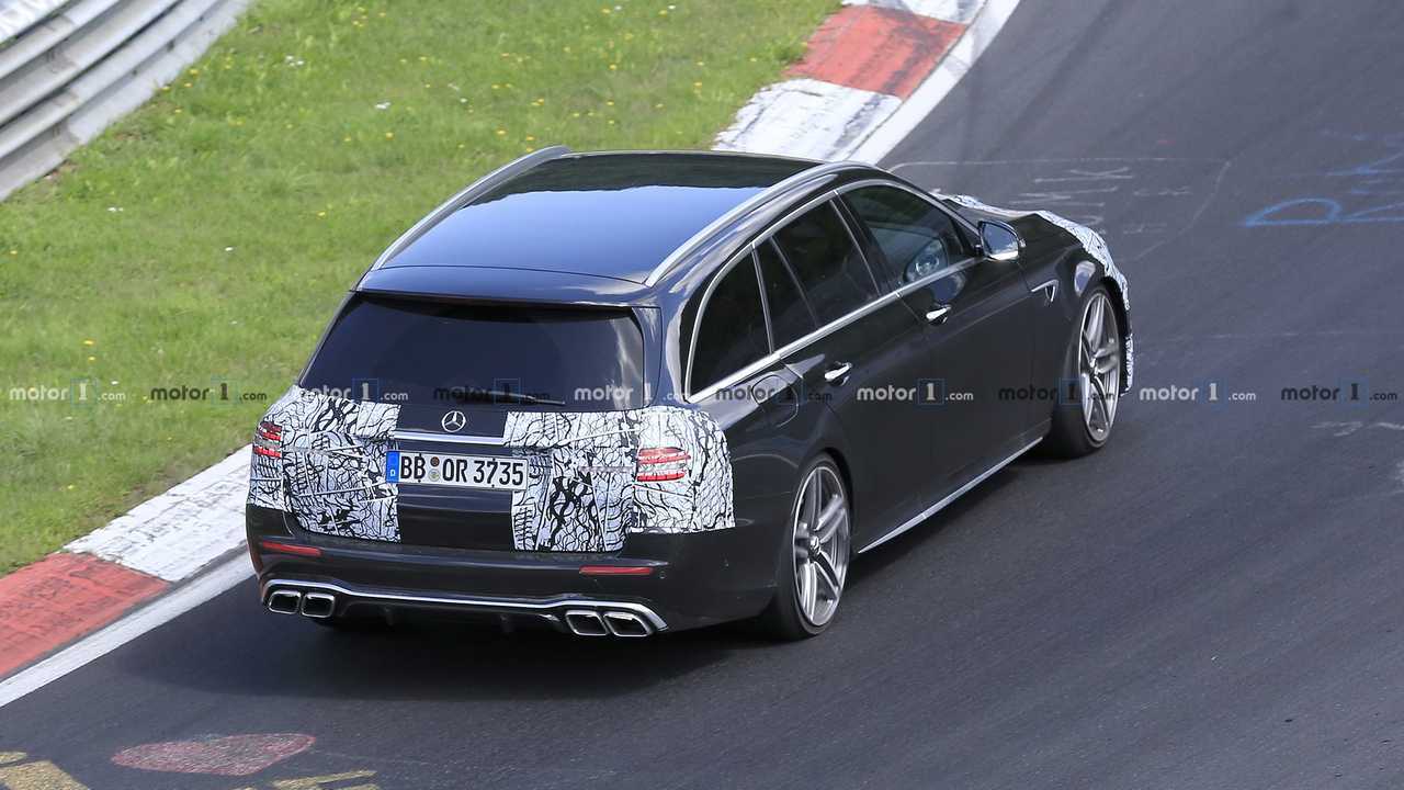 Photo d'espionnage 2020 du Mercedes-AMG E63 Wagon