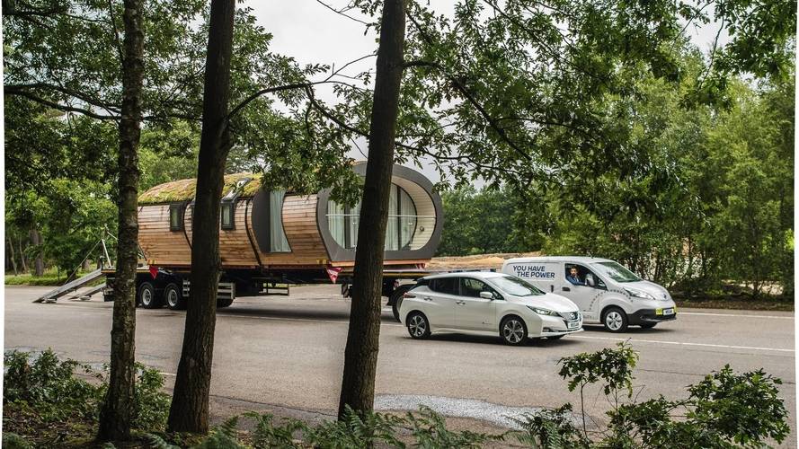 Nissan e-NV200 sets world record for heaviest tow by an EV