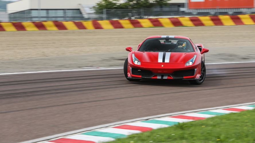 Ferrari 488 Pista, prova sul circuito di Fiorano