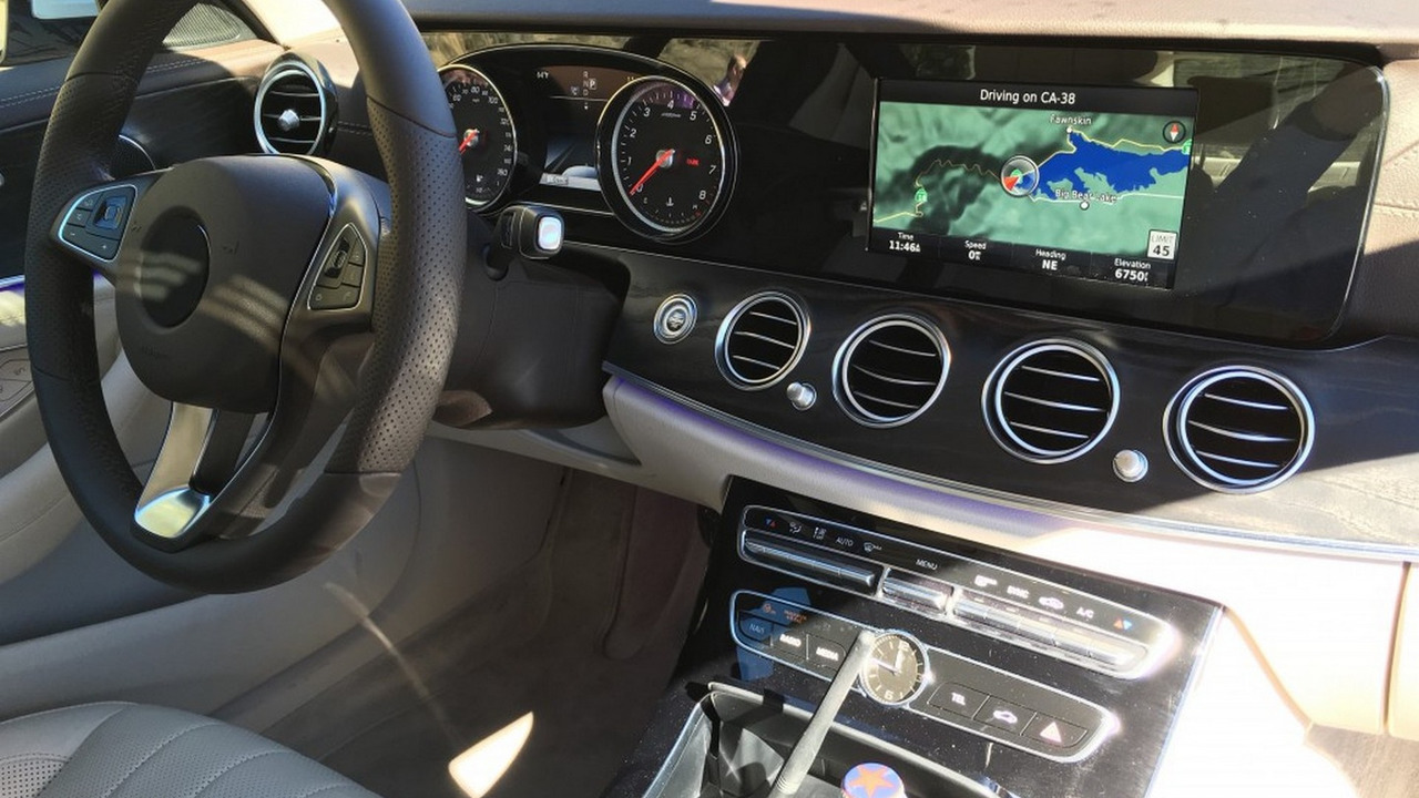 16 Mercedes E Class Base Model Shows Analog Dials Smaller Screen