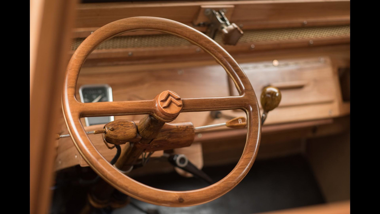 Citroen 2cv Lives On Eternally As Amazing Wooden Sculpture