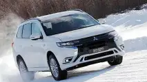 Mitsubishi Outlander PHEV, nuovo motore per l'ibrida plug-in