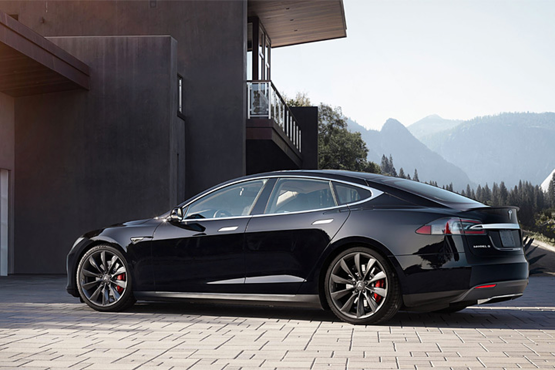 The Tesla Model S is Getting an Update, Say Reports