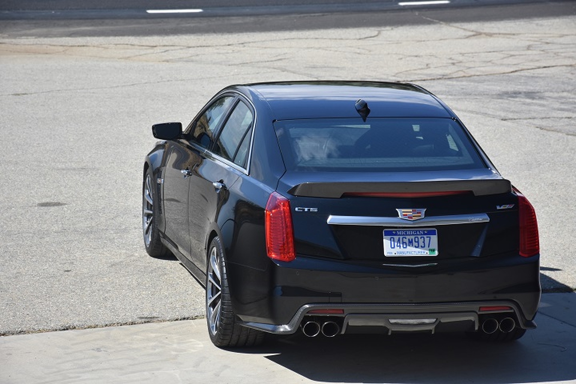 2016 CTS-V Not Yet the One–Two Punch Cadillac Envisioned: First Drive