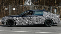 2016 BMW 7-Series M Sport Package spy photo