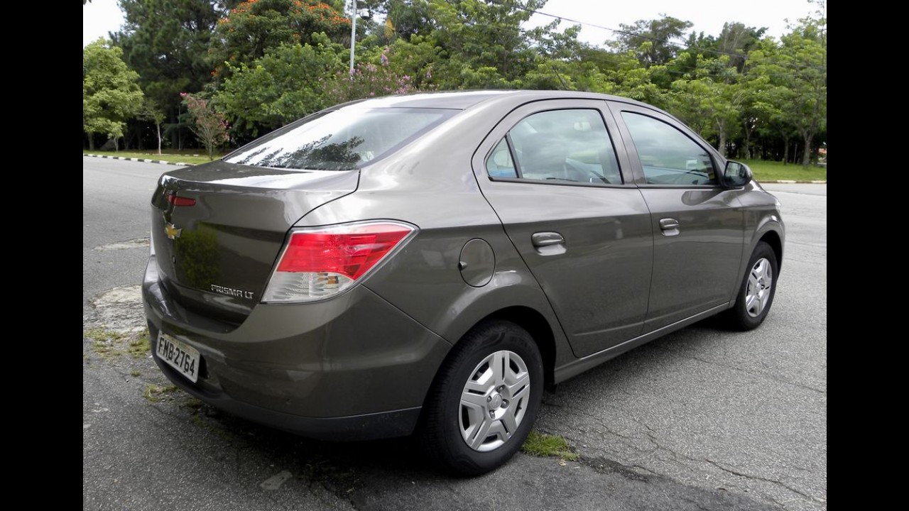 Mais vendidos: Renegade vence HR-V e Prisma é top 5; Onix dispara na liderança