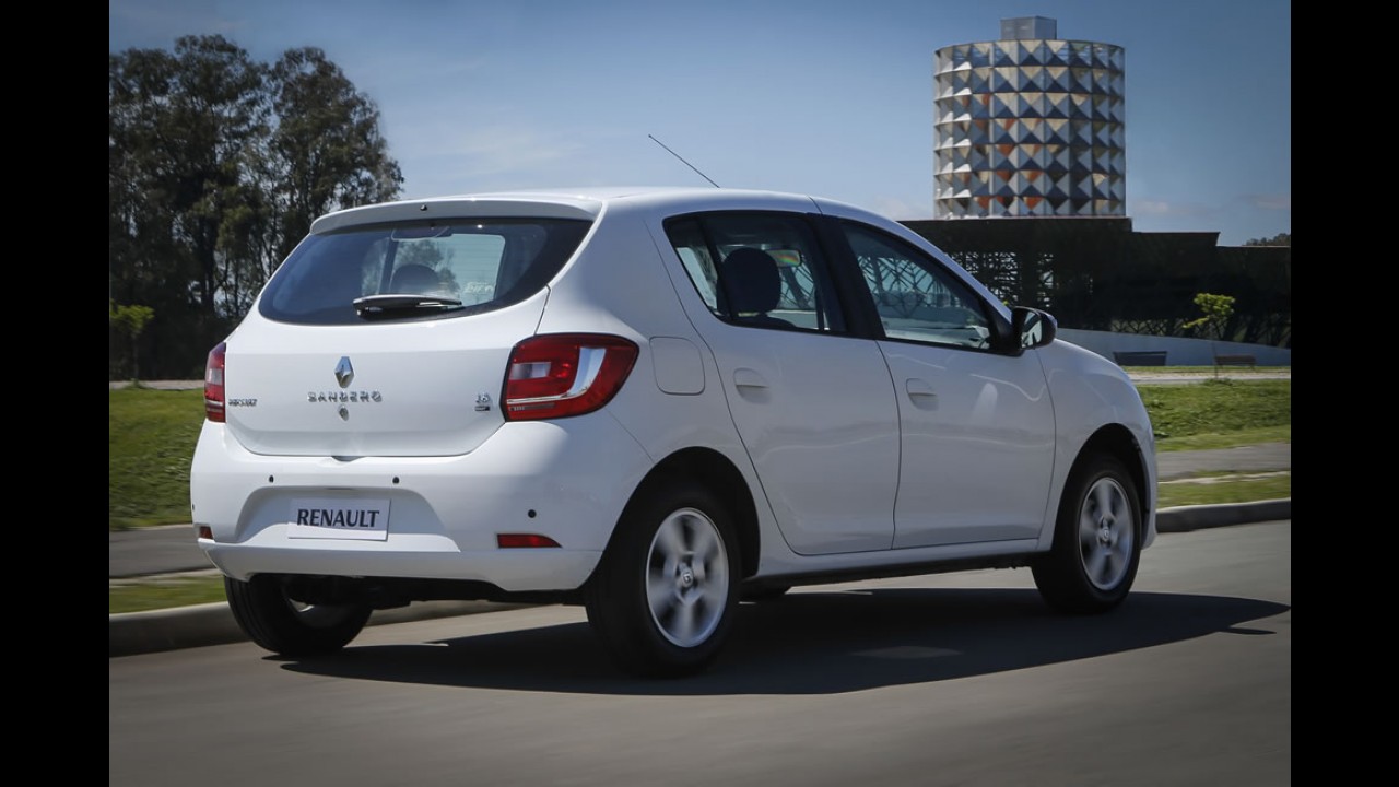 Parcial de julho: Onix se aproxima do Palio, e Renegade segue à frente do HR-V