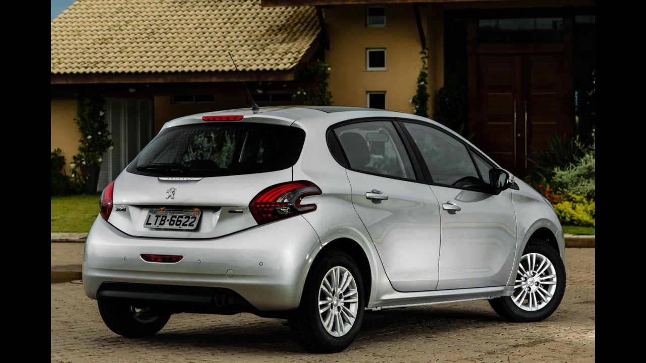 Volta Rápida: como andam os novos Peugeot 208 Allure 1.2 e GT 1.6