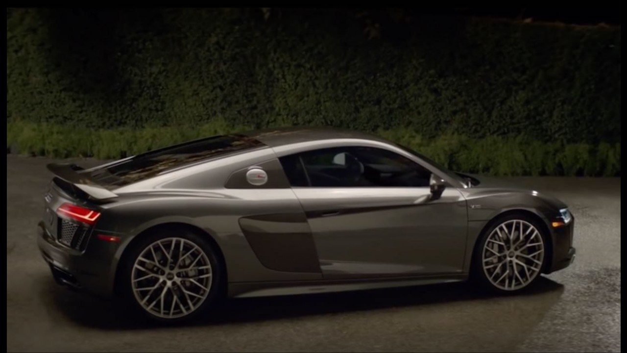 Acelerar o novo R8 V10 Plus se compara a pilotar foguete, sugere Audi