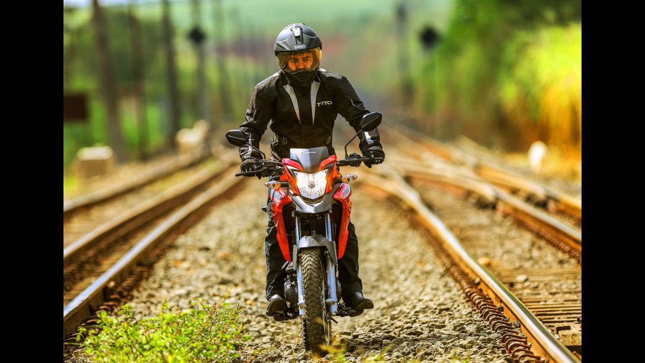 Volta rápida: nova Honda XRE 190 aposta no equilíbrio