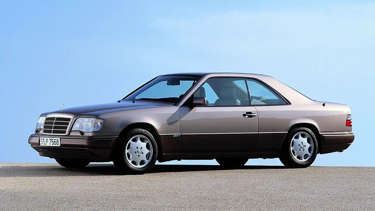 Mercedes Le Coupe Classe E 124 Fete Ses 30 Ans Mercedes Le Coupe Classe E 124 Fete Ses 30 Ans