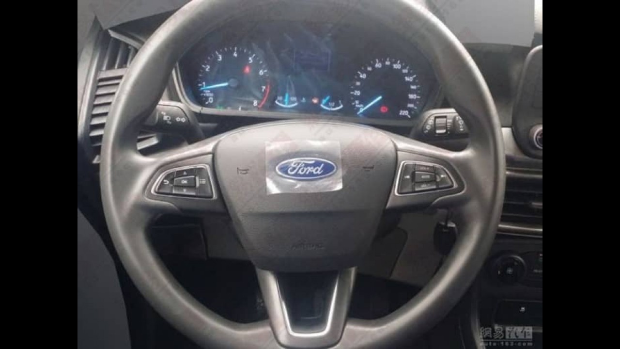 Segredo: EcoSport 2017 flagrado na China deixa escapar novo interior