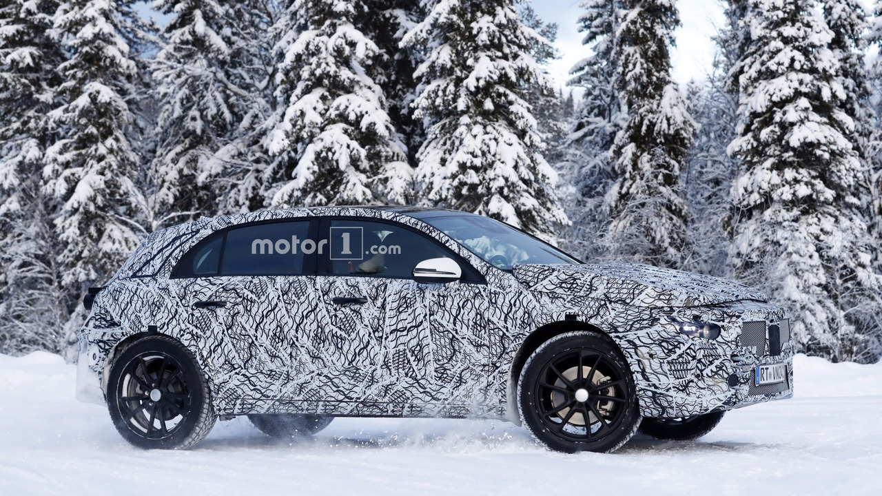 2020 Mercedes GLA new spy photo