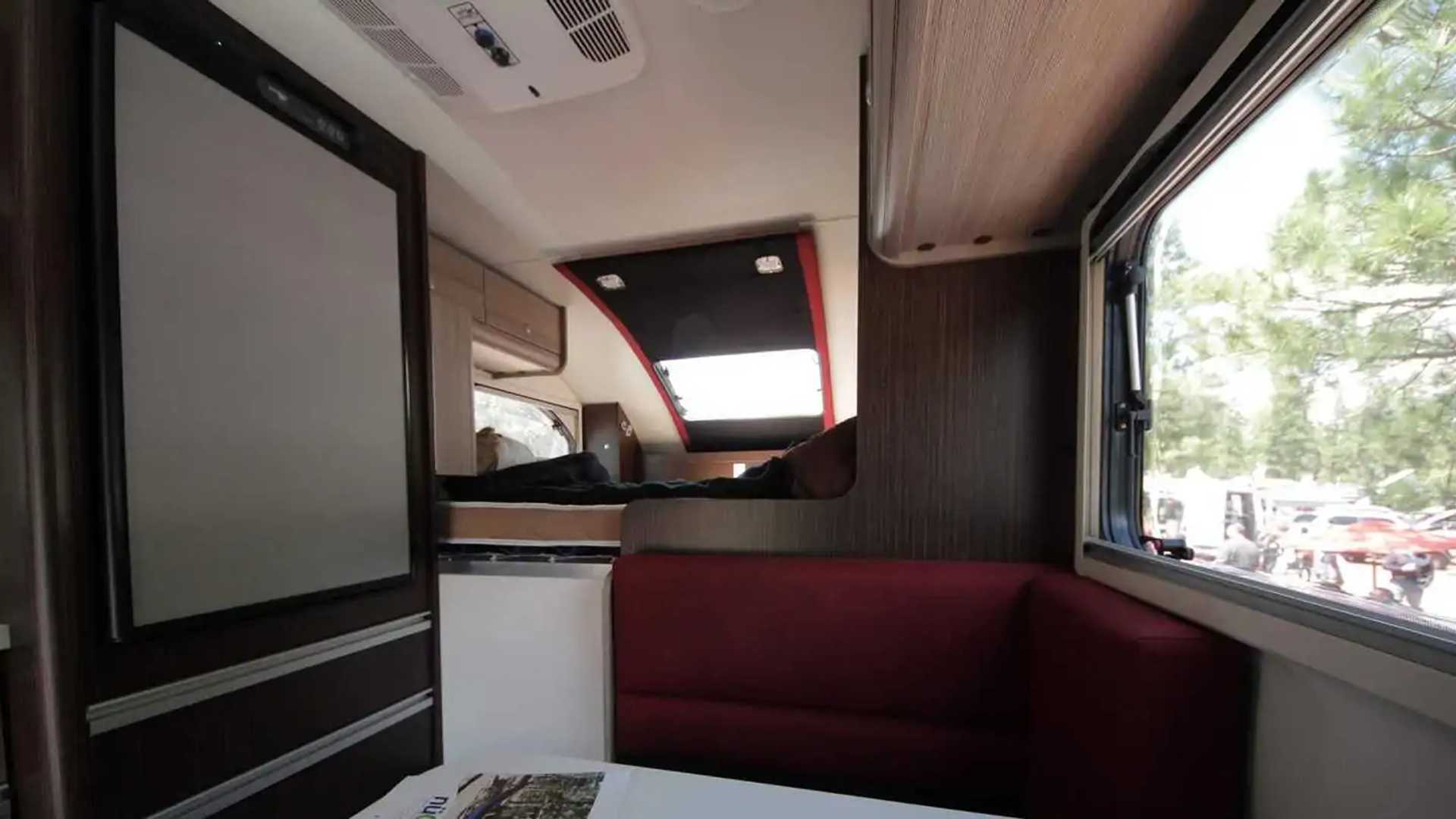 Jurassic MegaRaptor Overlander