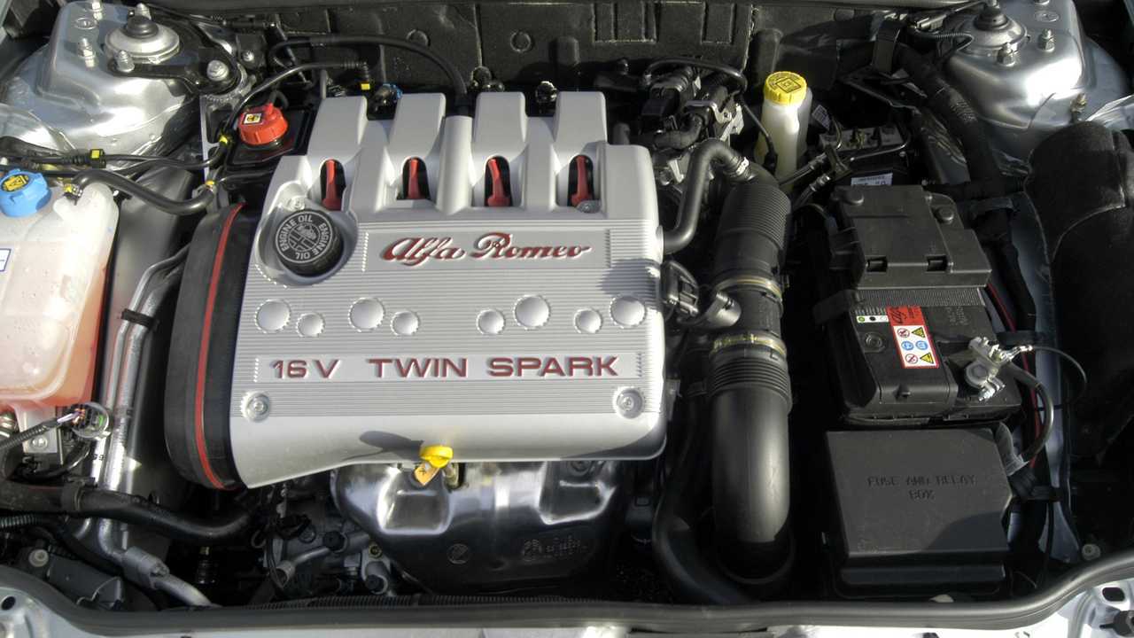 Alfa Romeo GT, le foto storiche