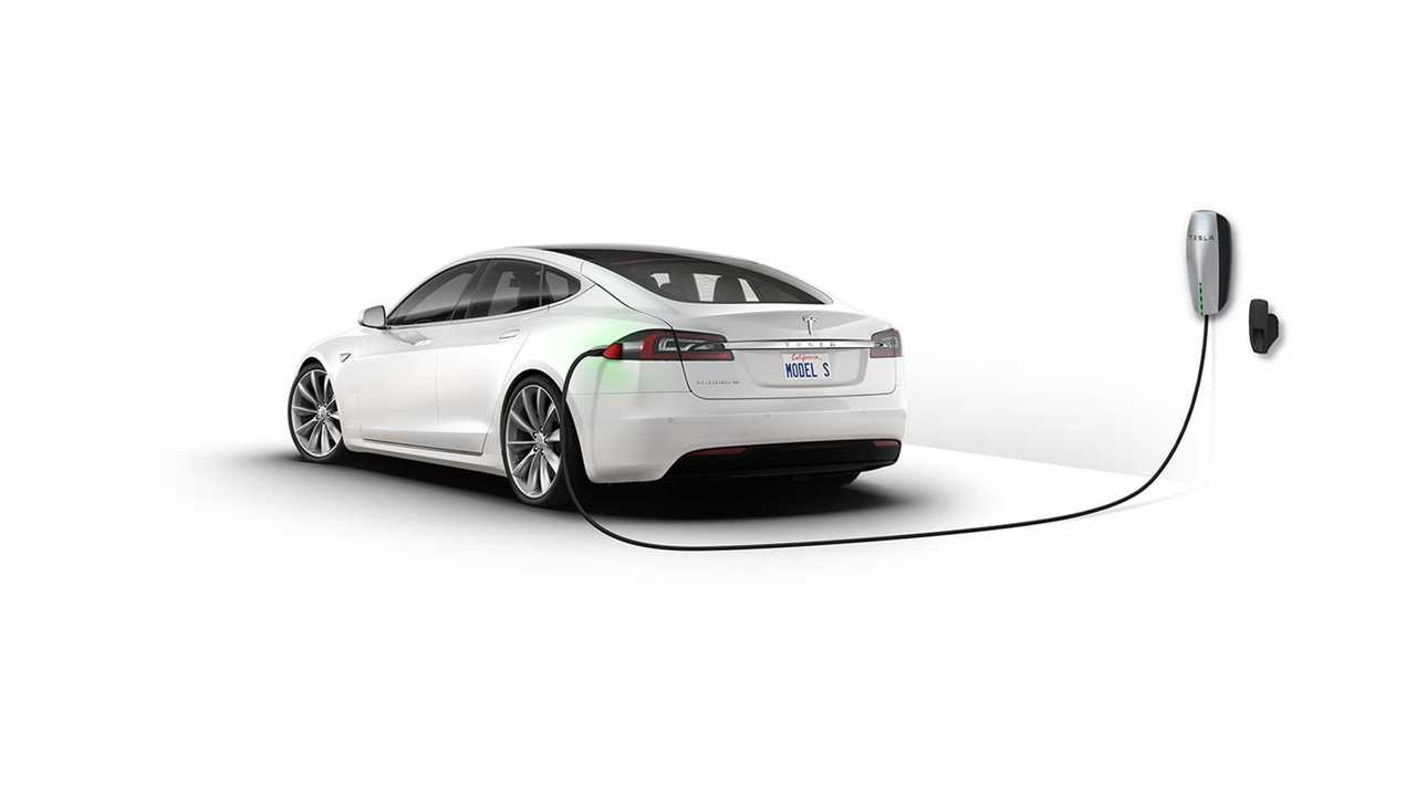 Tesla Is Proving That Electric Cars Make More Sense Than Fuel Cell Tesla Is Proving That Electric Cars Make More Sense Than Fuel Cell Vehicles