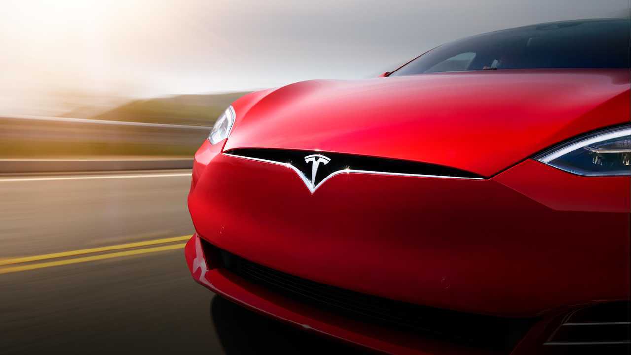 Motor Trend Lists Tesla Model S 60/75, Chevrolet Bolt EV Among 2017 Car Of The Year Finalists