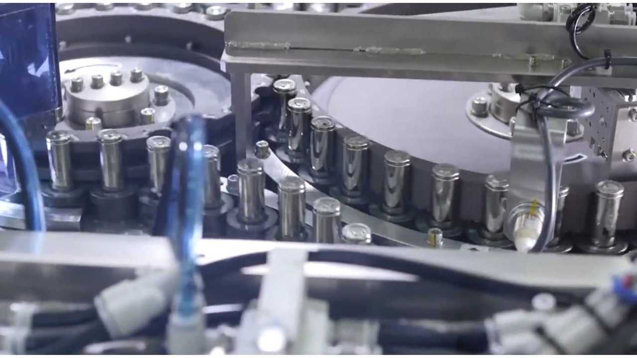 Tesla's Secret Weapon: Intense Focus On Batteries