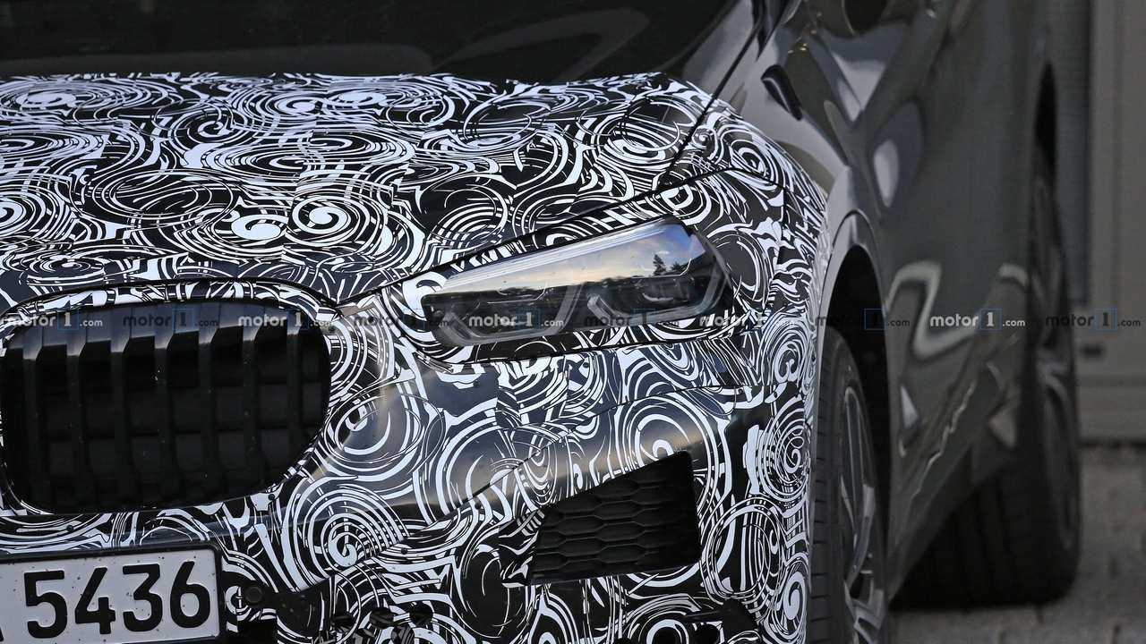 2019 BMW X1 spy photo