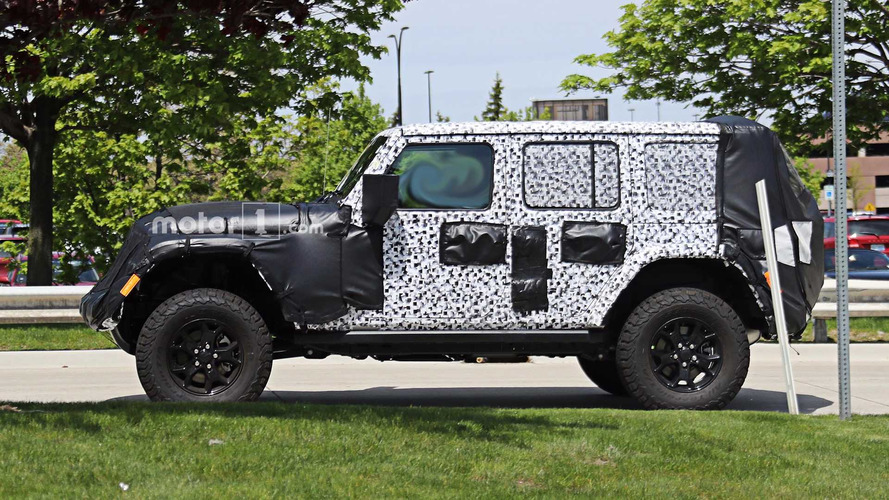 Jeep Wrangler Spy Photos