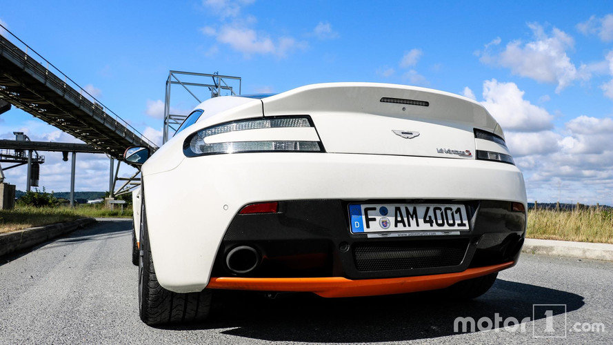 Aston Martin V12 Vantage S