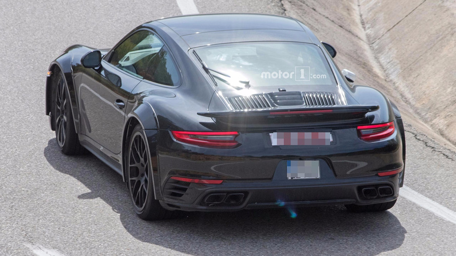 Porsche 911 Turbo 992 Casus Fotoğrafları