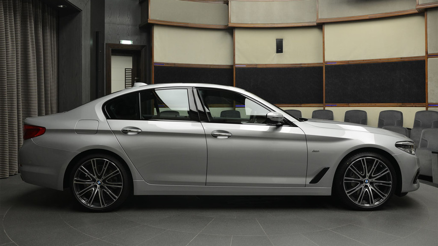 2017 BMW 540i Sport Line - Abu Dhabi Motors