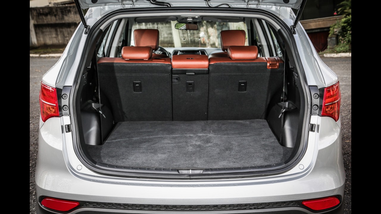 Teste CARPLACE: Santa Fe entra na nova era da Hyundai, inclusive no preço