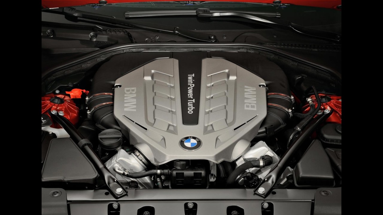 BMW Série 6 Coupé 2012 é revelada oficialmente - Veja galeria de fotos em alta resolução