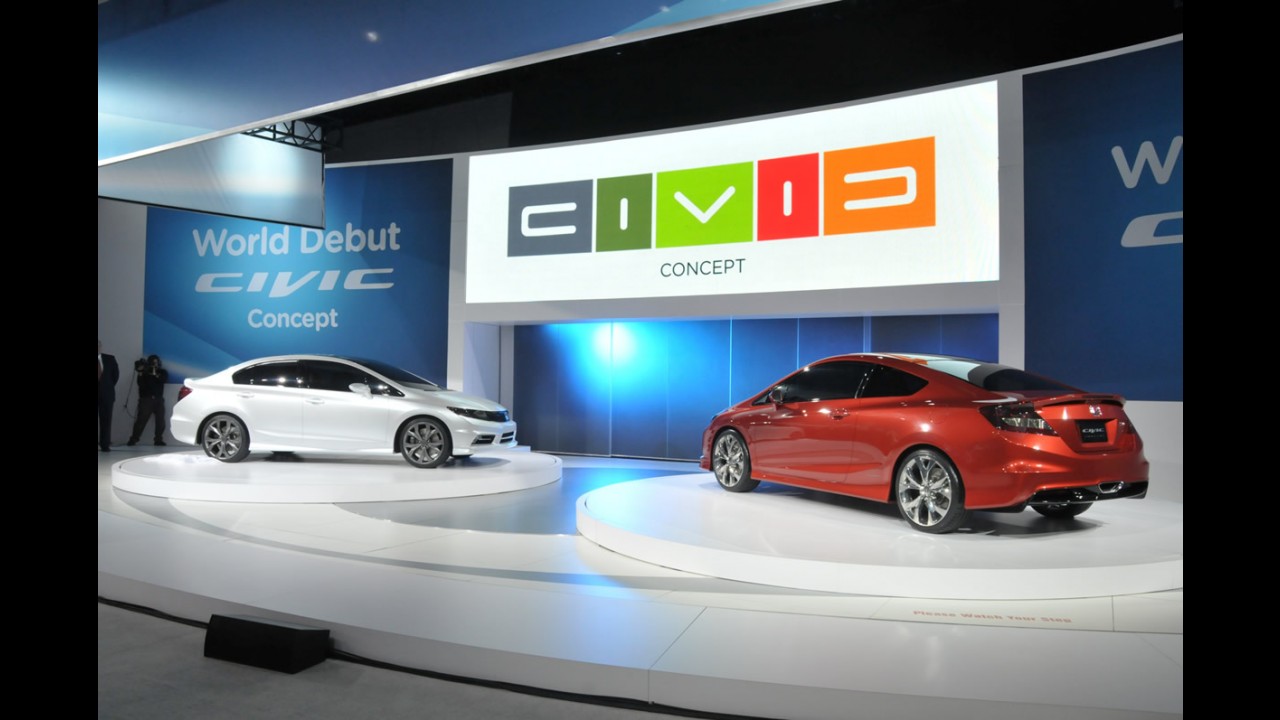 Novo Honda Civic 2012 é apresentado em Detroit disfarçado de conceito - Veja fotos